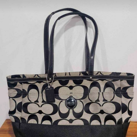 Coach diaper bag - Picture 2 of 2